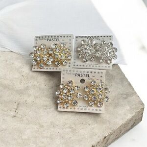 Pastel Collection Sparkling Crystal Flower Earrings